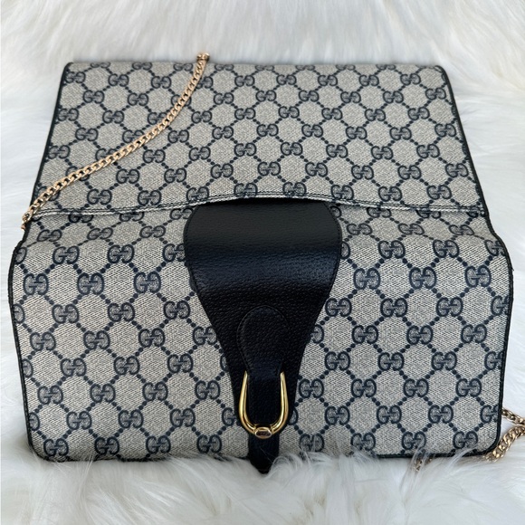 Gucci Vintage Monogram Crossbody - Picture 12 of 13